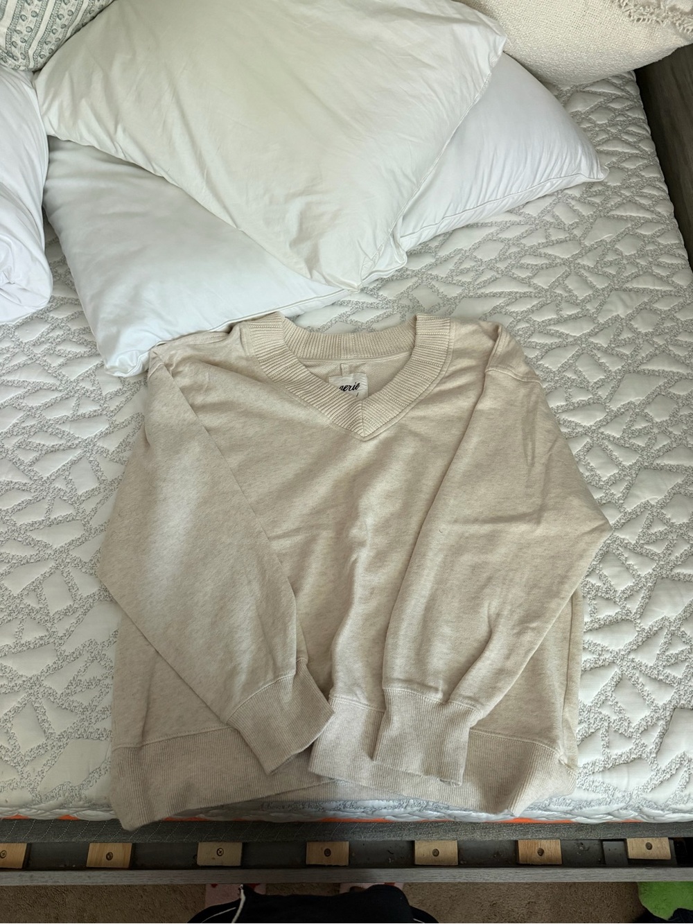 aerie Cream Ribbed V-Neck Sweater